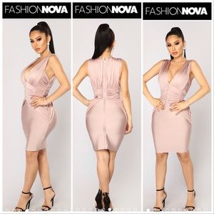 ‼️ SOLD ‼️ Fashion Nova bandage dress size xs